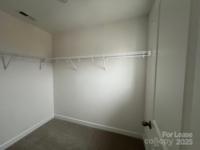 Building Photo - 1233 30th St Ln NE