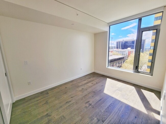Building Photo - New Construction! Beautiful 1 Bed 1 Bath C...