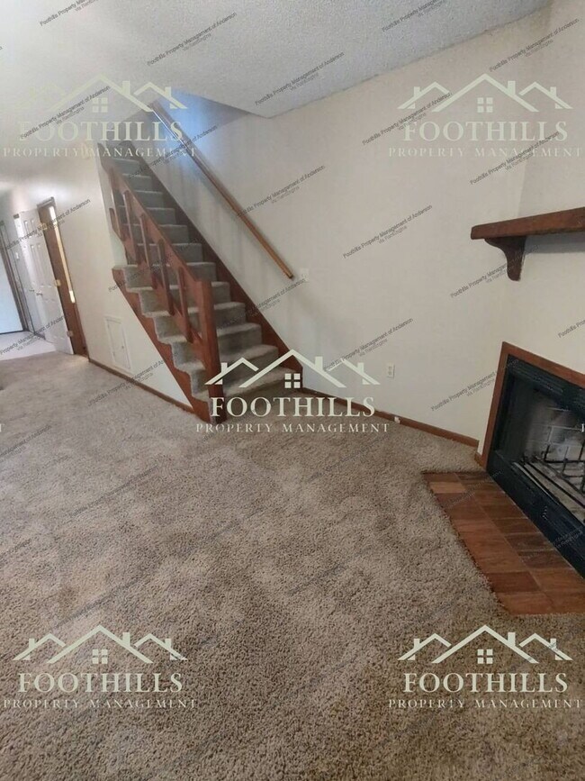 Building Photo - 4406 Lexington Way