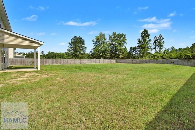 Building Photo - 18 Sunflower Cir NE