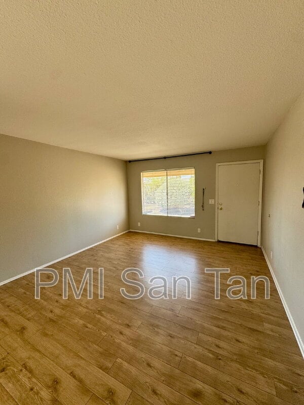 Building Photo - 1265 N Granite Reef Rd