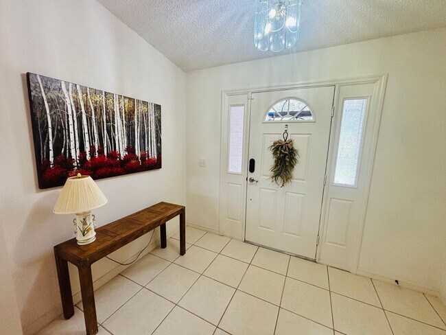 Building Photo - Furnished in gated 55+ golf community