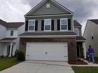 Building Photo - 9925 Honeylocust Ln