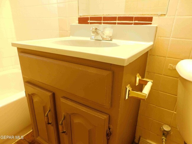 Building Photo - 7625 Hacienda Ave