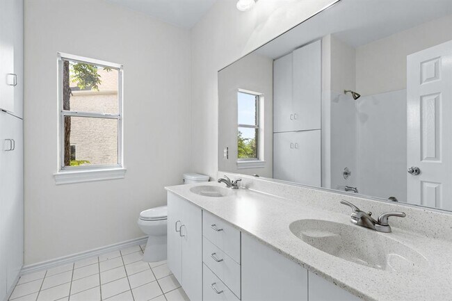 Building Photo - 7503 Clove Cove