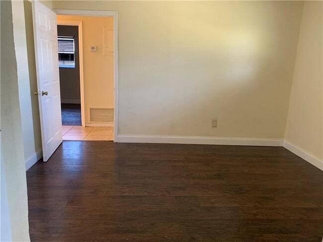 Building Photo - 2701 NW 21st St