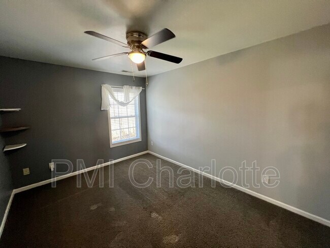 Building Photo - 1316 Emory Ln NW