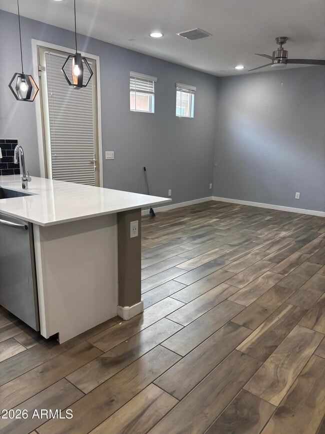 Building Photo - 3155 E Wild Dr