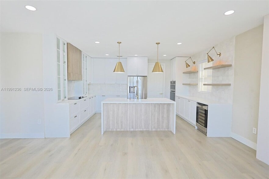 Building Photo - 8800 NW 98th Ct