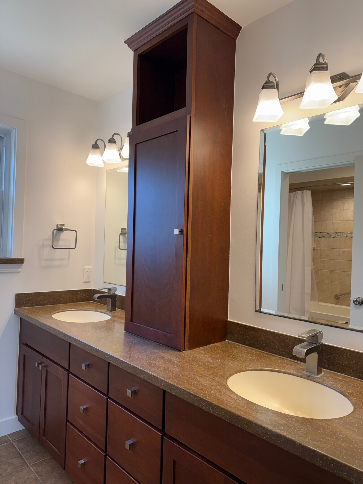 Building Photo - 3506 Moberly Dr