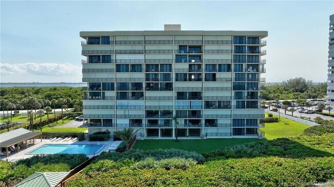 Building Photo - 10000 S Ocean Dr
