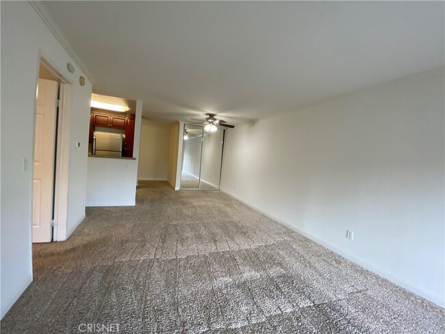 Building Photo - 5515 Canoga Ave