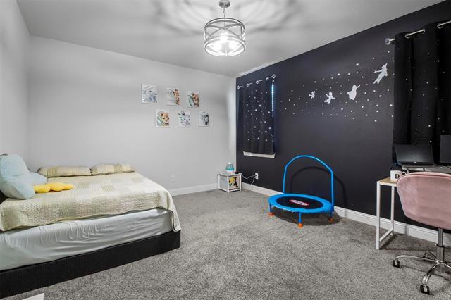 Building Photo - 1412 Green Leaf Dr