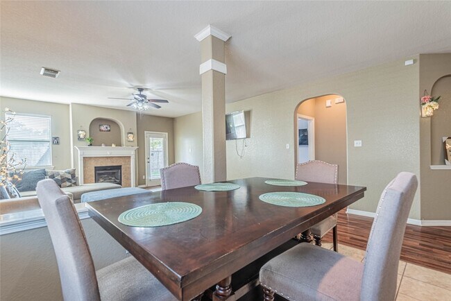 Building Photo - 307 Autumn Creek Ln