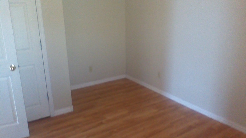 Building Photo - 136 N 10th Ave