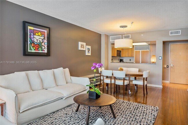 Building Photo - 1500 Ocean Dr