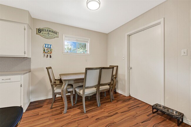 Building Photo - 1109 Frances Dr