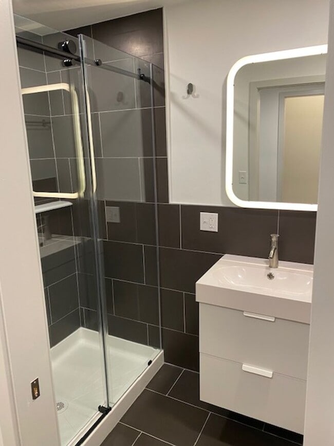 Building Photo - 1610 Rodman St