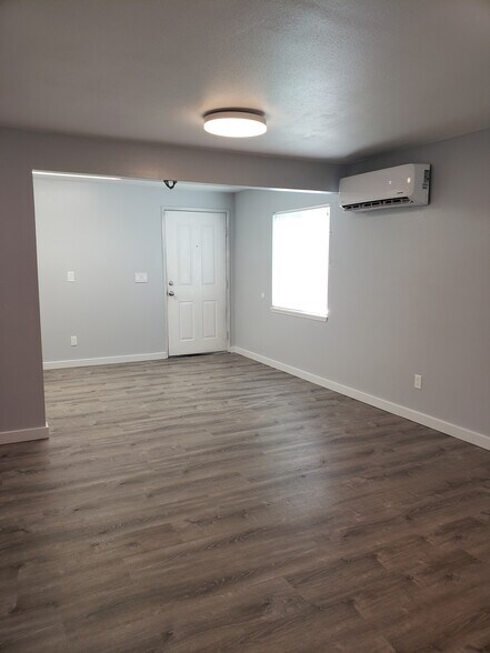 Building Photo - 2213 Hawthorne St