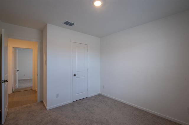 Building Photo - 1605 Parlier St