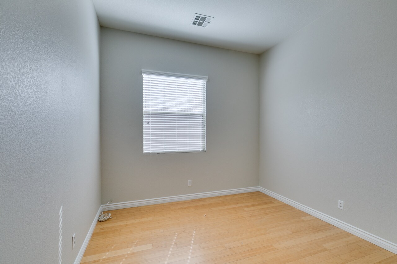 Building Photo - 1404 Pullman Pointe Ct