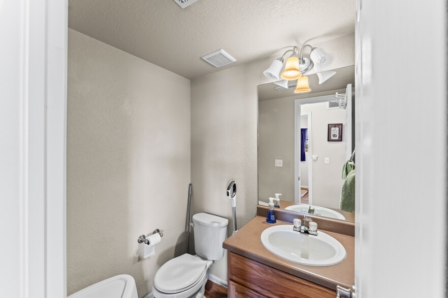 Building Photo - 6531 Passing Sky Dr