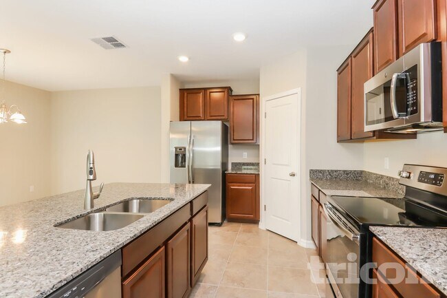 Building Photo - 12737 Lemon Pepper Dr