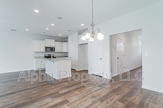 Building Photo - 409 Wards Creek Way