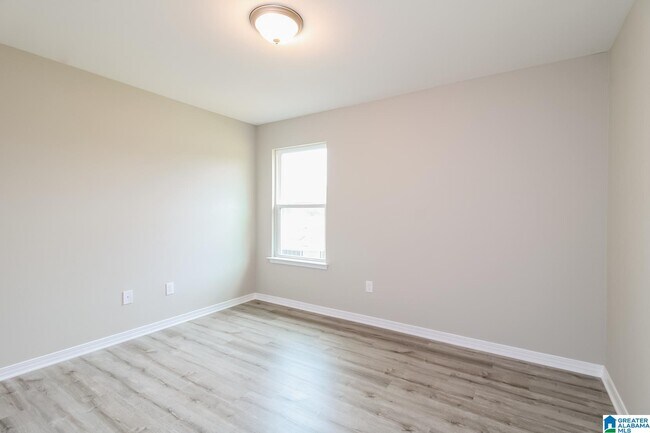 Building Photo - 1162 Hayward Lp