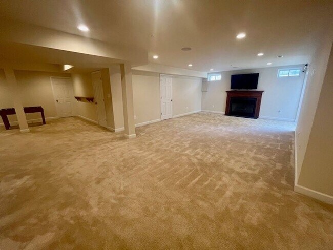 Building Photo - THREE LEVELS OF LUXURY
