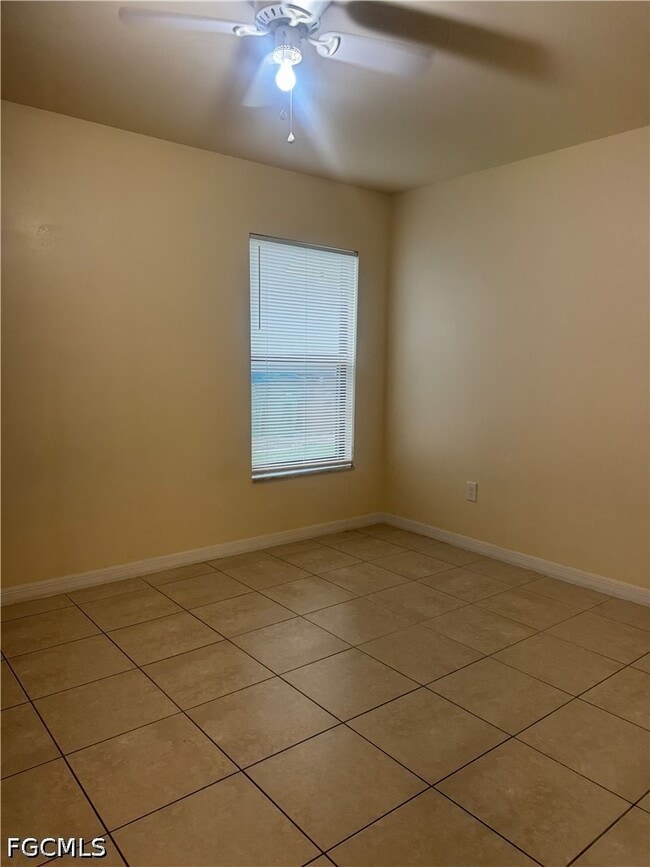 Building Photo - 411 Nicholas Pkwy W