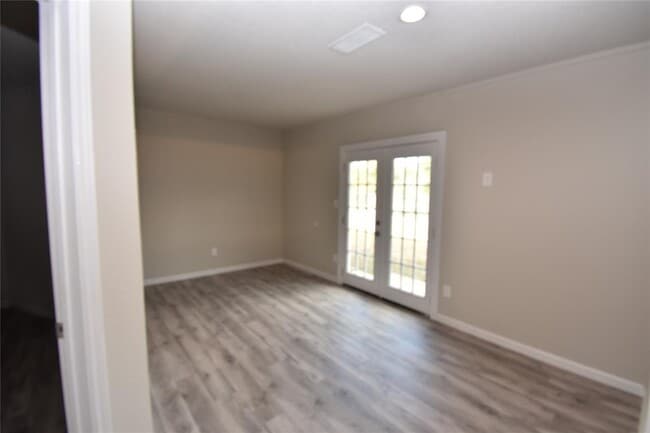 Building Photo - 609 Nomad Dr