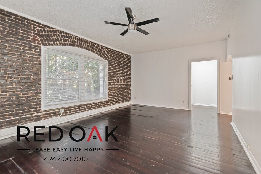 Building Photo - 854 S Oxford Ave