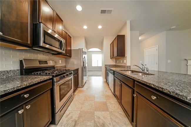 Building Photo - 3764 Shenfield Dr