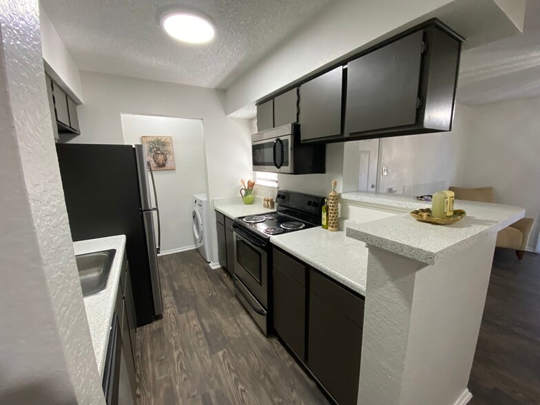 Eagle Creek Apartments 18959 Lina St Dallas TX 75287 Apartment Finder