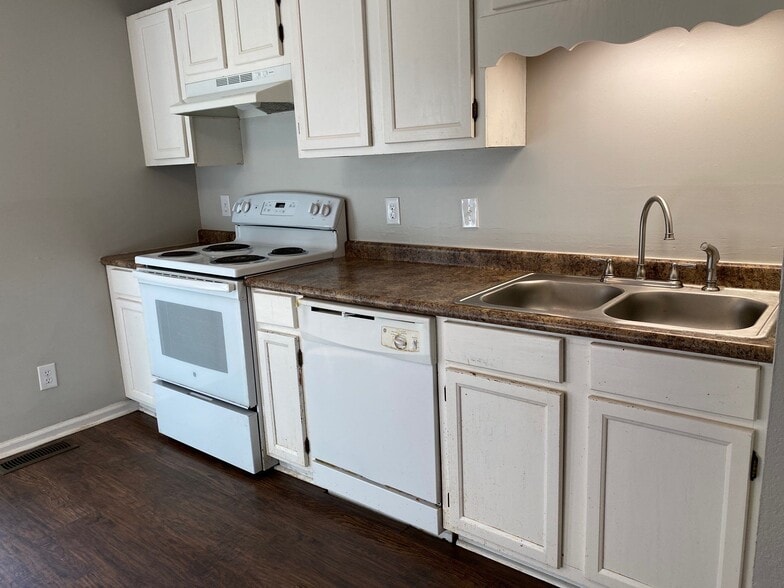 Building Photo - 257 Tinker Hill Cv