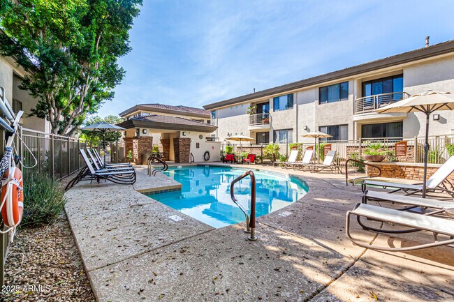 Building Photo - 6900 E Princess Dr