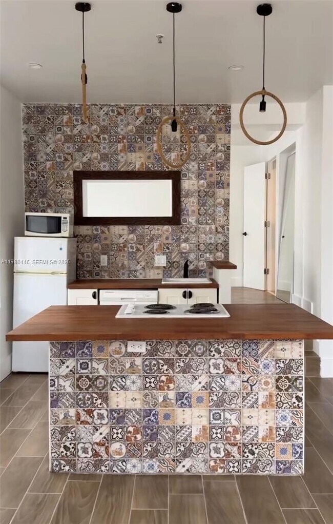 Building Photo - 1502 Jefferson Ave