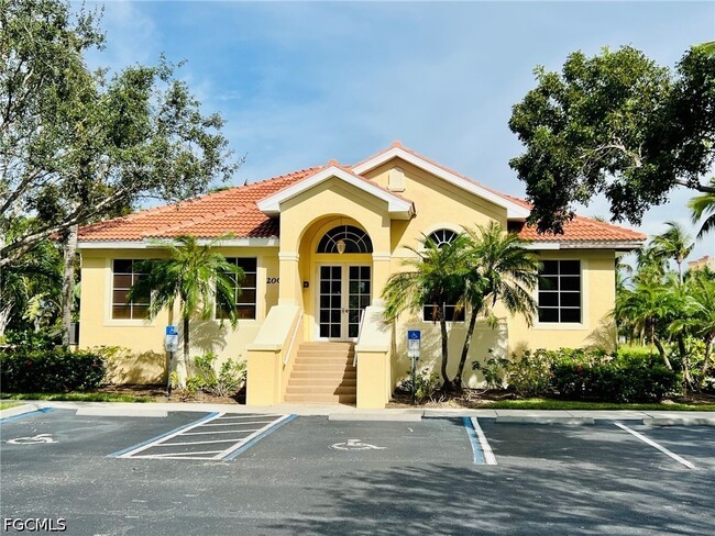 Building Photo - 20061 Sanibel View Cir