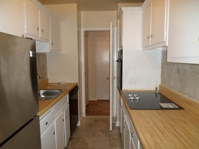 Building Photo - 4600 Connecticut Ave NW