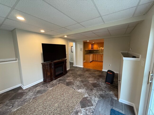 Building Photo - 36 Rock Brook Rd