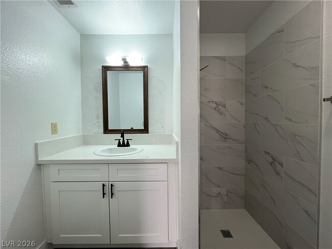 Building Photo - 5080 Indian River Dr