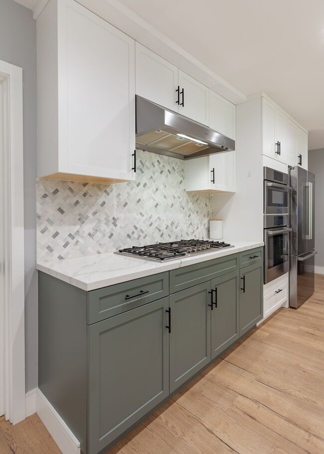 Building Photo - *Unfurnished* Gorgeous 4-Bed Oasis with Po...