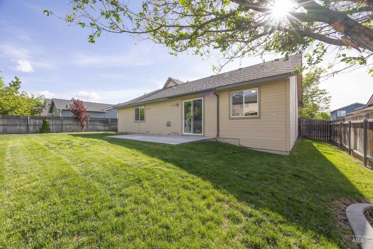 Building Photo - 6512 S Lone Tree Way