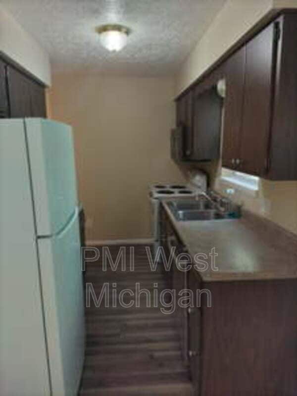 Building Photo - 4258 Bond St