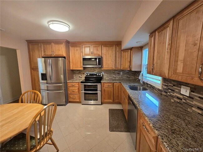 Building Photo - 2115 State Rte 55