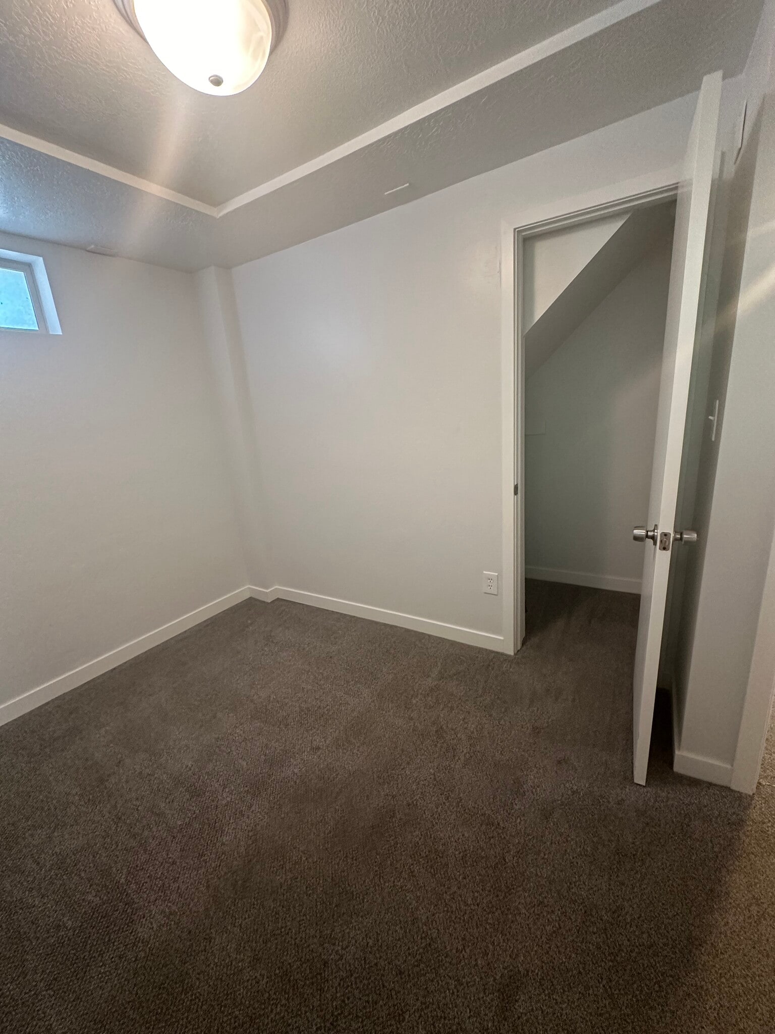 Building Photo - 763 S 1000 E