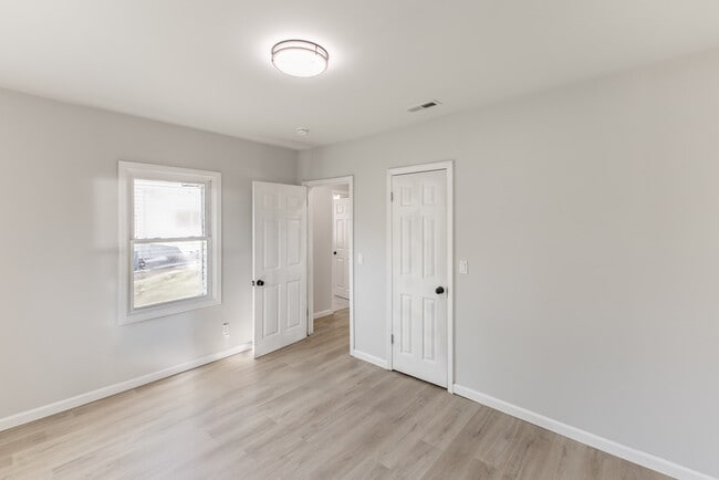 Building Photo - Decatur Property