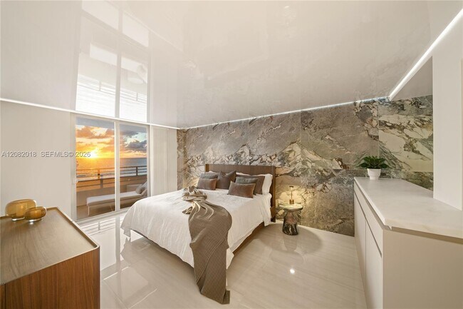 Building Photo - 5555 Collins Ave
