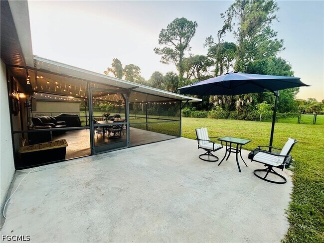 Building Photo - 745 Evening Shade Ln